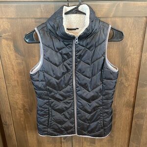 Black fleece vest